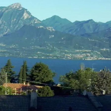 Warm, Nice & Amazing Lake-View Apartment サン・ゼーノ・ディ・モンターニャ エクステリア 写真
