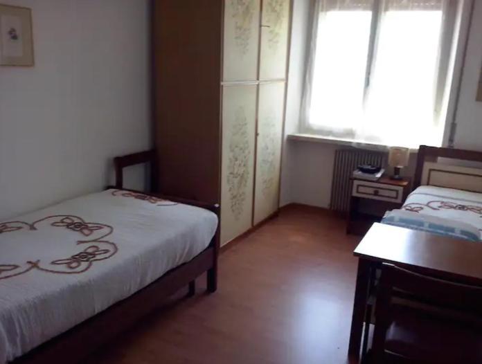 Warm, Nice & Amazing Lake-View Apartment サン・ゼーノ・ディ・モンターニャ エクステリア 写真